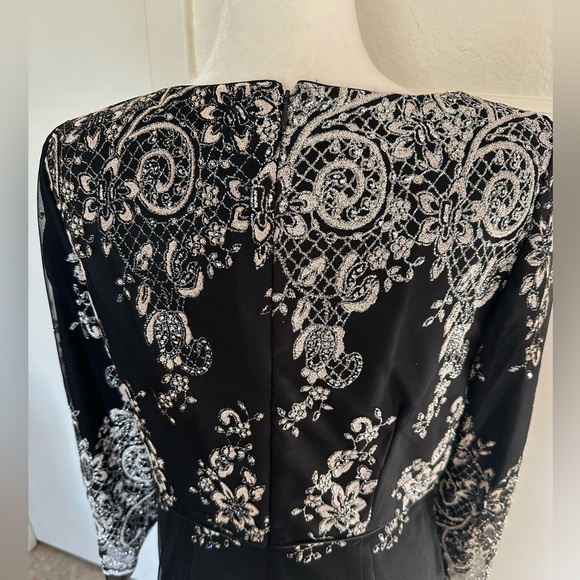 Lily & Taylor Elegant Black and White Sheath Dress with 3/4 Sleeves size 10 - Picture 5 of 8